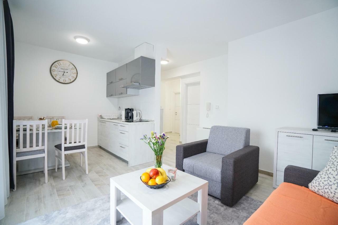 Apartmani Zupan Sukošan Екстериор снимка