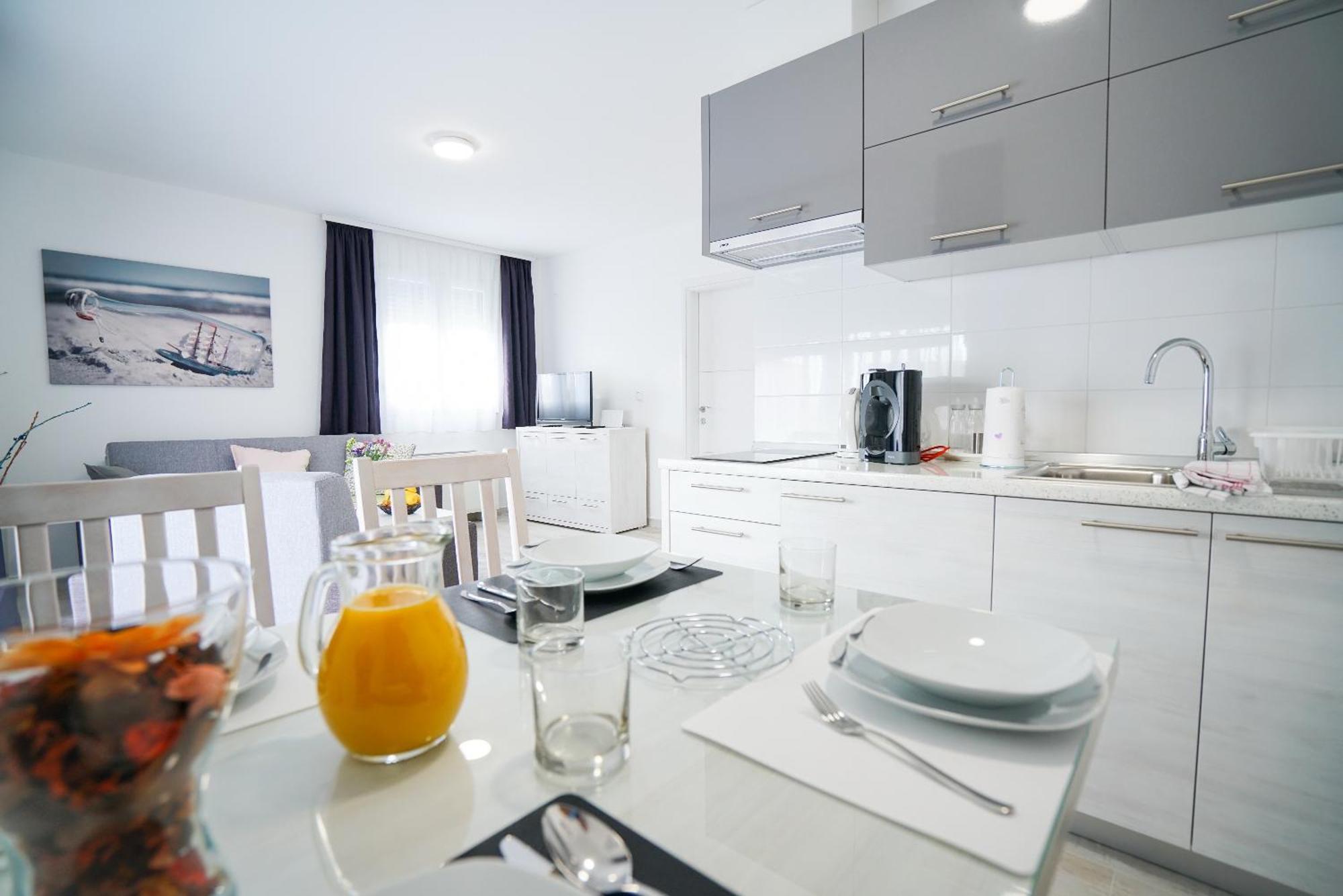Apartmani Zupan Sukošan Екстериор снимка