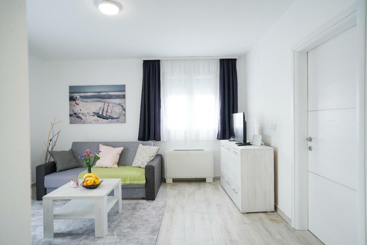 Apartmani Zupan Sukošan Екстериор снимка