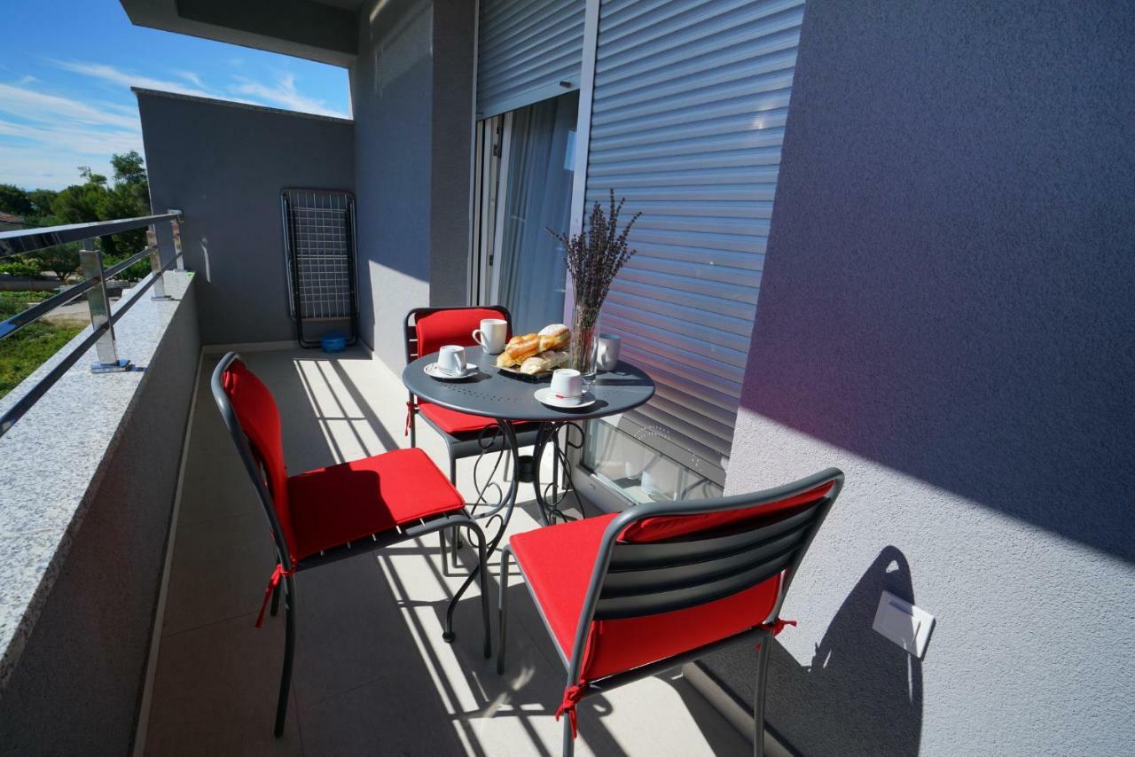 Apartmani Zupan Sukošan Екстериор снимка
