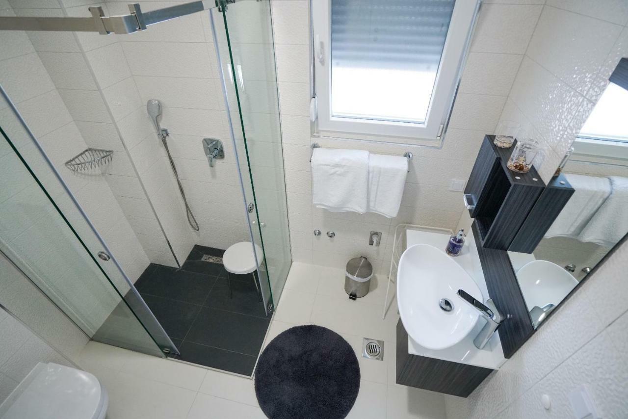 Apartmani Zupan Sukošan Екстериор снимка
