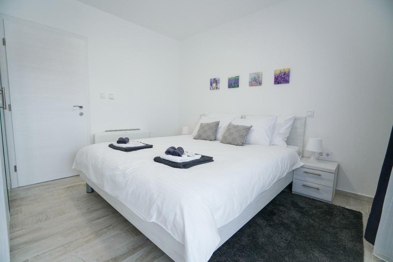 Apartmani Zupan Sukošan Екстериор снимка